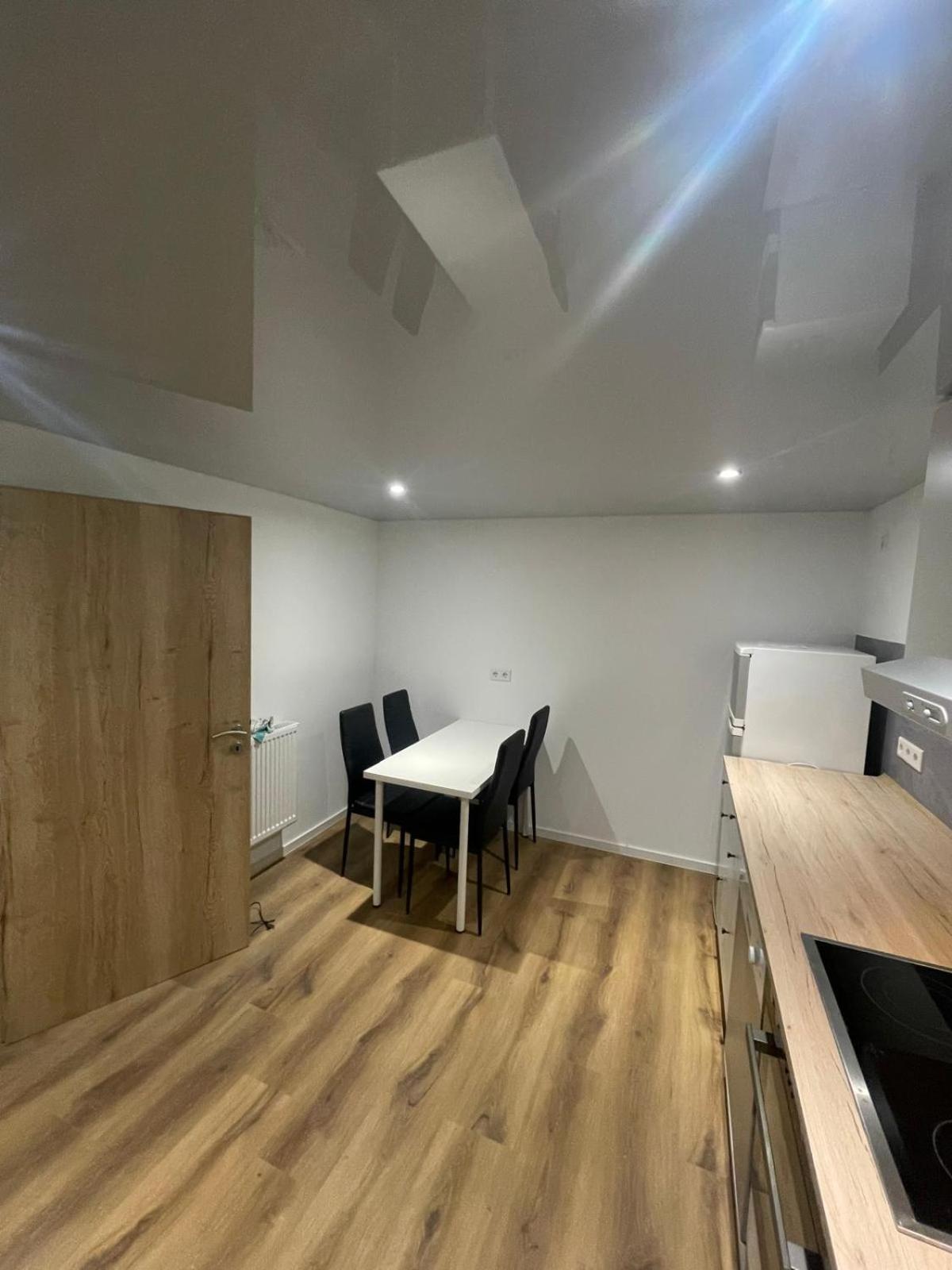 Homestay Durchreisezimmer Monteurzimmer Lohfelden
