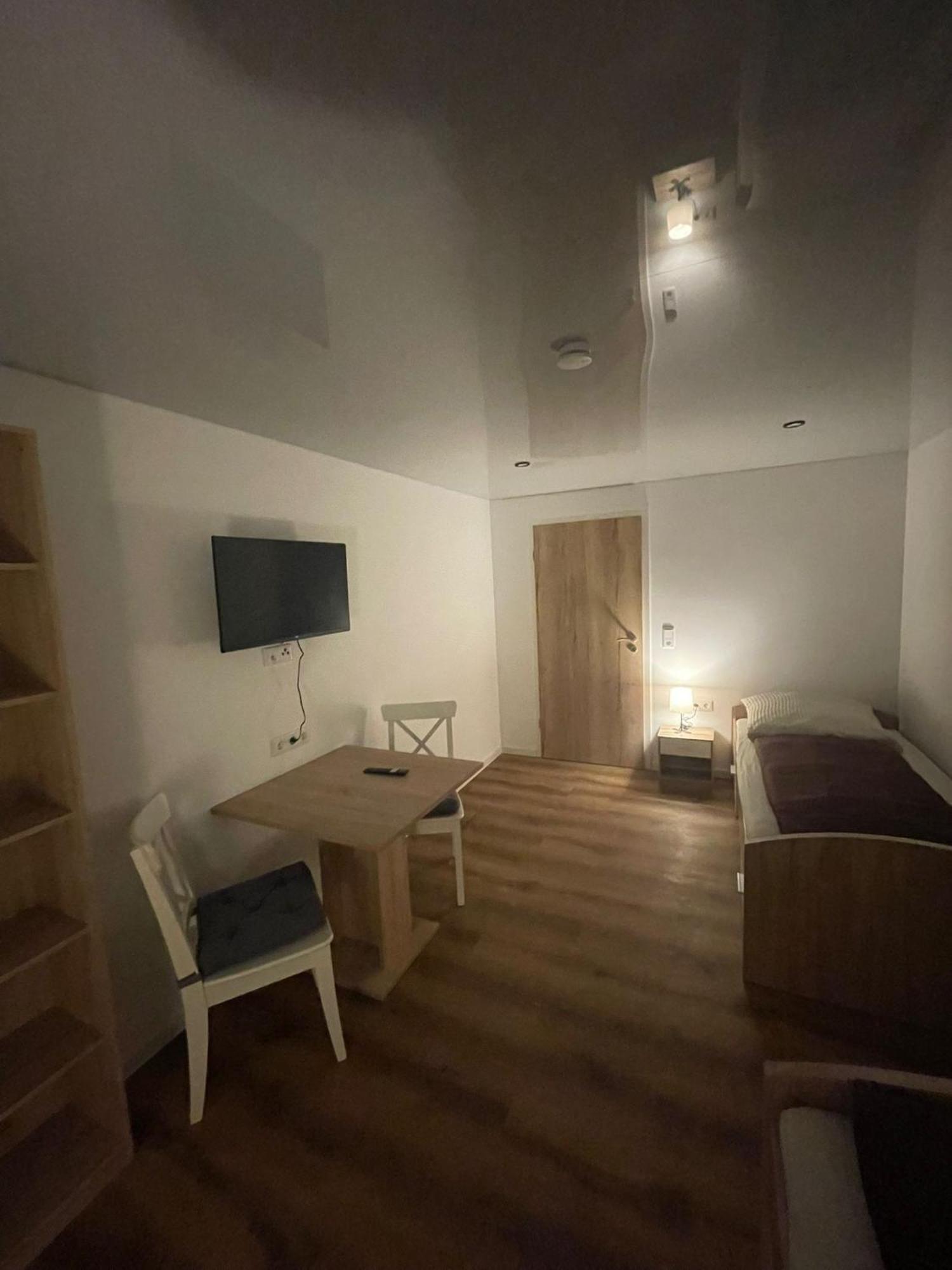 Homestay Durchreisezimmer Monteurzimmer *